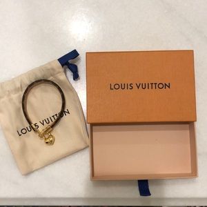 Louis Vuitton crazy in lock bracelet